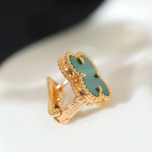 Van Cleef & Arpels Gold and mother of pearl Clover Earrings - Picture 4 of 5